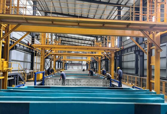 Bom preço Linha de anodização horizontal inteligente com 750 T/mês de saída 6500 mm de comprimento de perfil máximo e espessura de película de 8-12 μm on-line