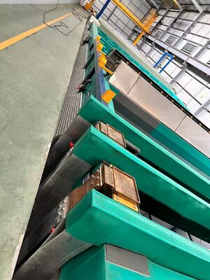 Guter Preis 750 T/M Kapazität Horizontale Anodisierungsleitung mit 6500 mm Max-Profillänge und 10-12 μm Filmdicke Online