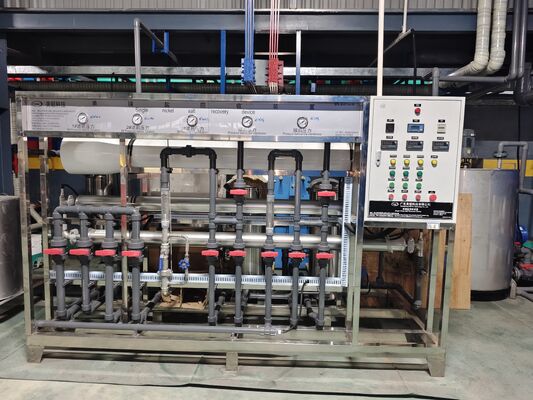 Guter Preis 1200 Tonnen/Monat Ausgang 8-12μm Filmstärke 6500mm Max Profillänge Anodisierung Produktionslinie für die Oberflächenbehandlung von Aluminium Online