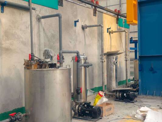 Goede prijs 1000 ton/maand Manuele anodiseringsproductielijn met een filmdikte van 8-12 μm en een maximale profiellengte van 6500 mm online