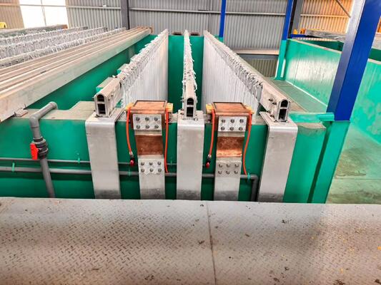 Bon prix Manuel de ligne d'anodisation MEIAL avec système de réservoir PP compact et économique pour petits lots d'échantillons R&D et prototypage multicolore en ligne